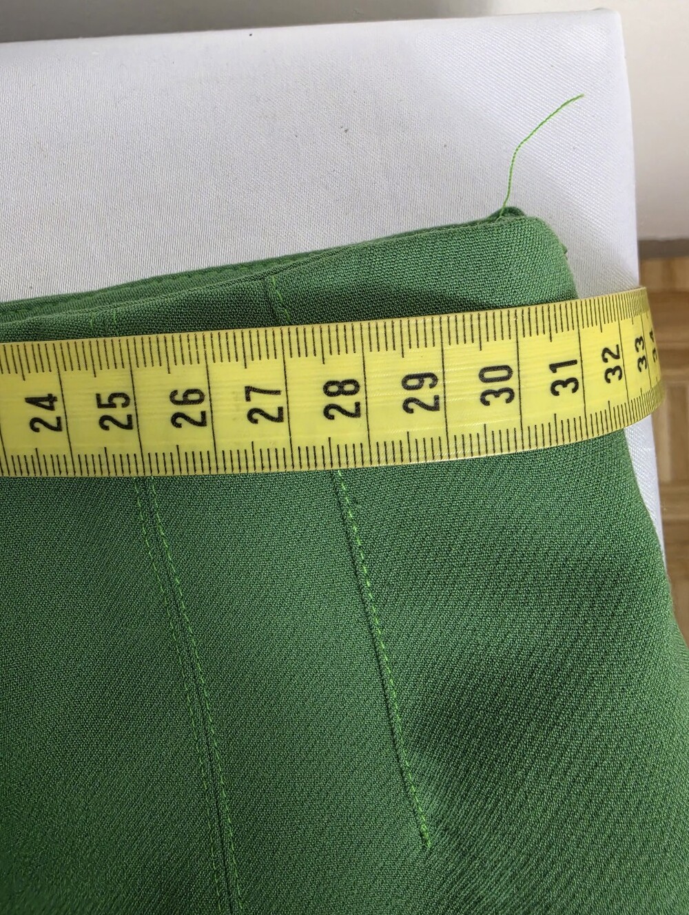 Dynamite Kelly Green Mini Skirt - Picture 8 of 9